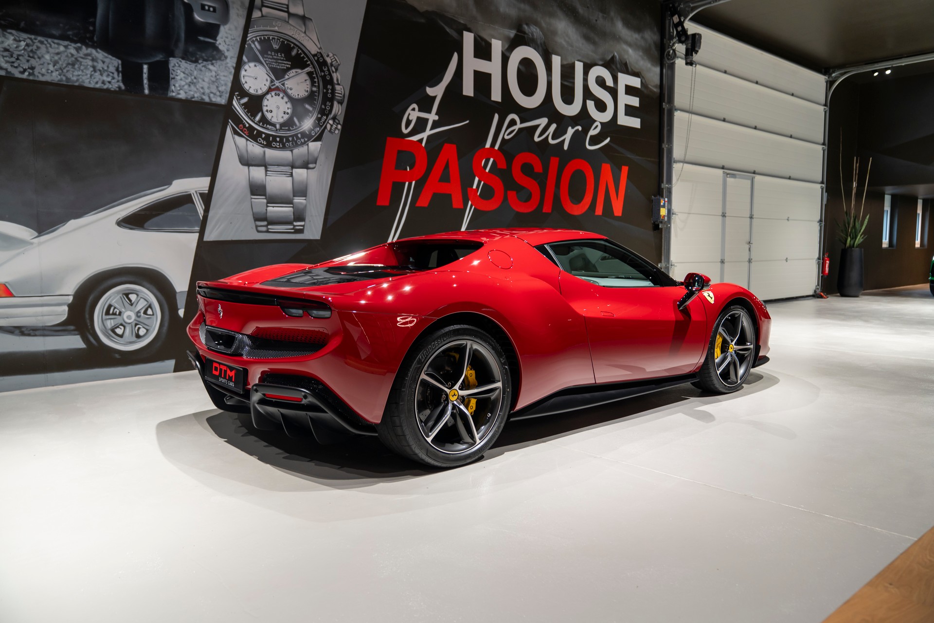 FERRARI 296 GTB-showroom-element-3