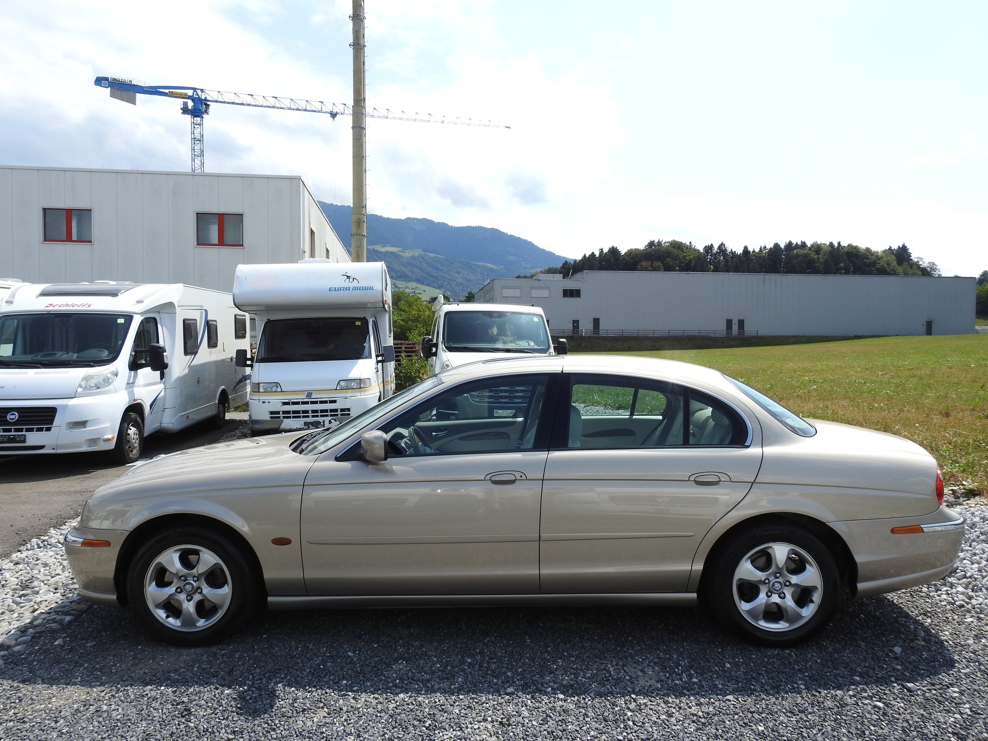 JAGUAR S-Type 3.0 V6 Executive-showroom-element-2