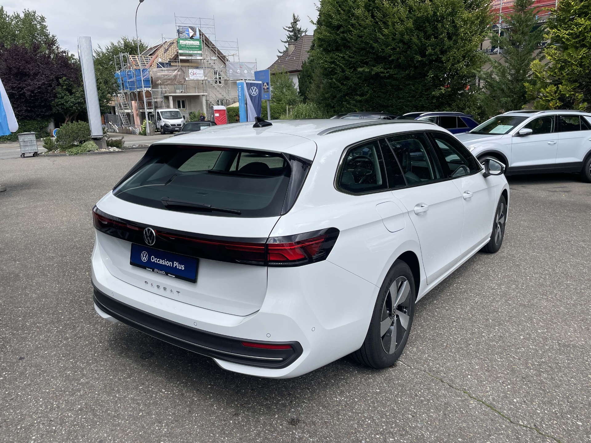 VW Passat Variant 2.0 TDI Business DSG-showroom-element-3