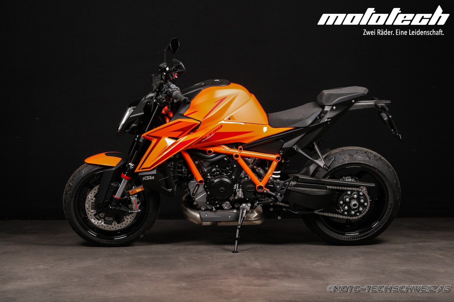 KTM 1390 Super Duke R-image-3