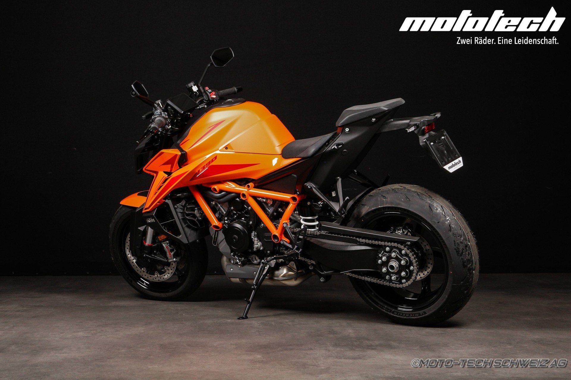 KTM 1390 Super Duke R-image-2