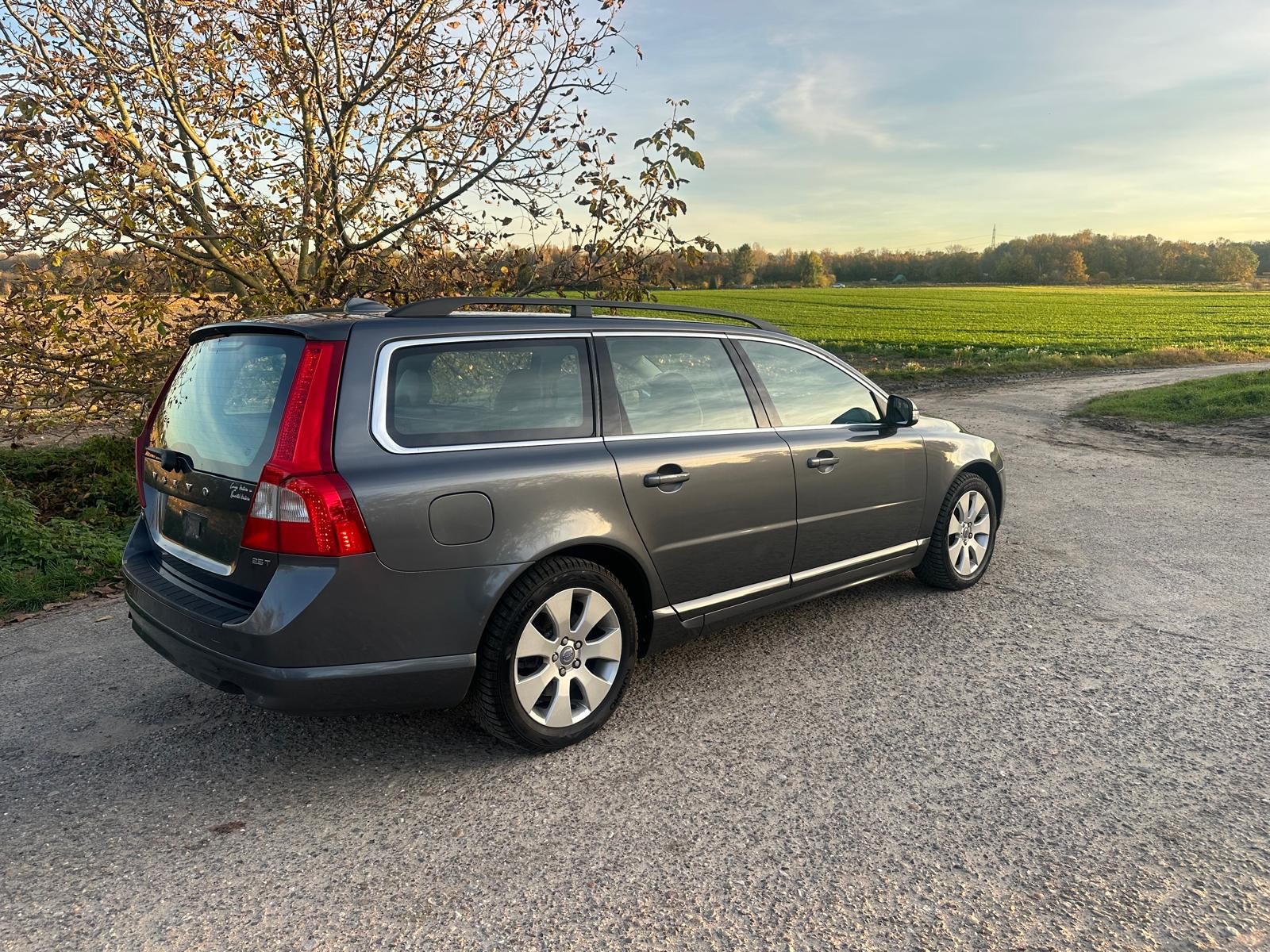 VOLVO V70 2.5T Ocean Race Geartronic-image-4