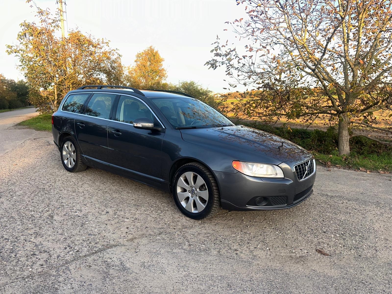VOLVO V70 2.5T Ocean Race Geartronic-showroom-element-1