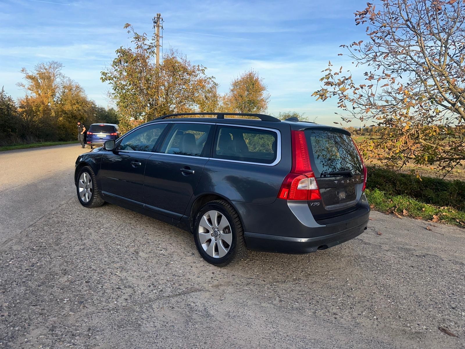 VOLVO V70 2.5T Ocean Race Geartronic-showroom-element-3