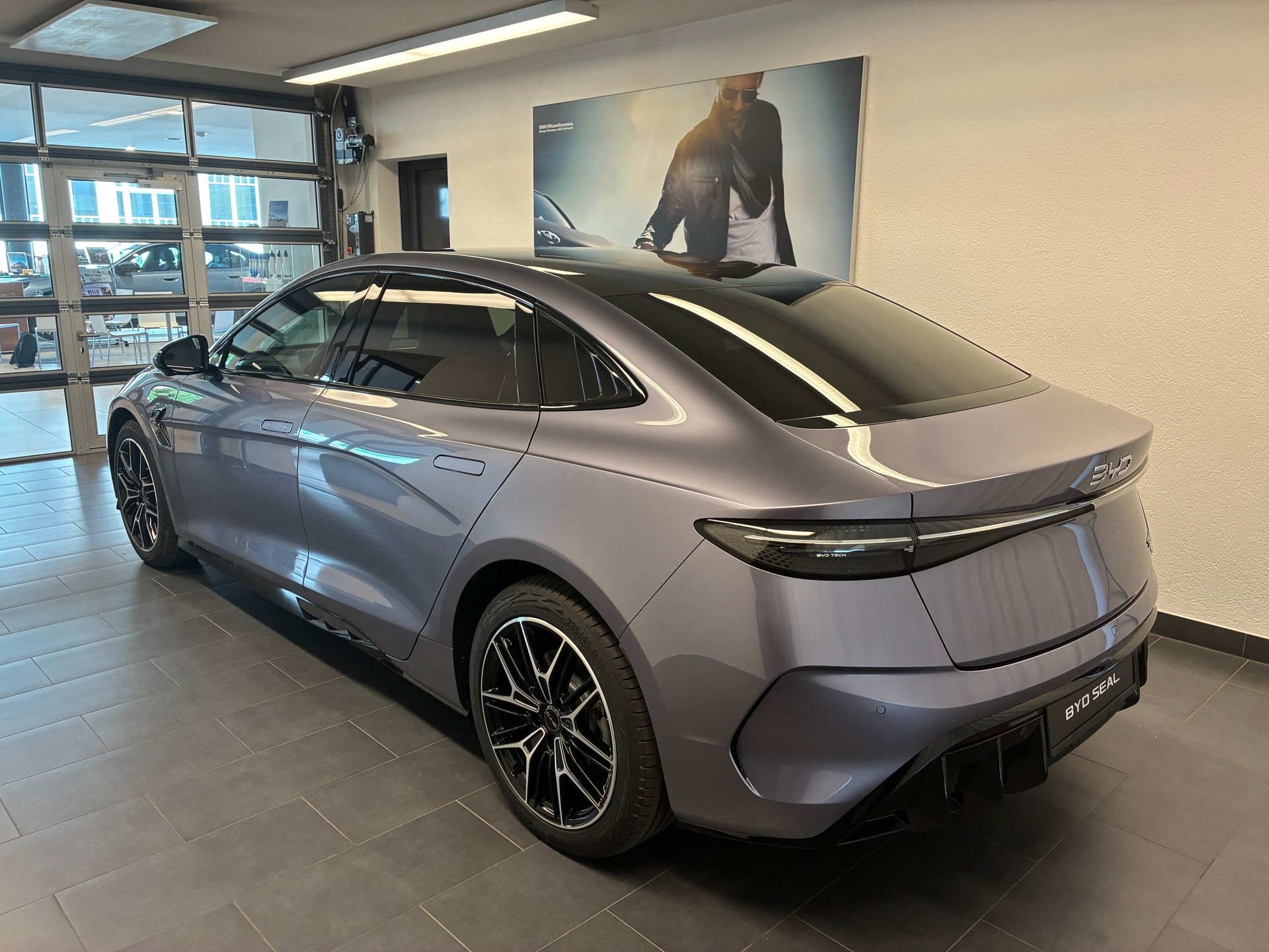 BYD Seal Excellence AWD-showroom-element-3