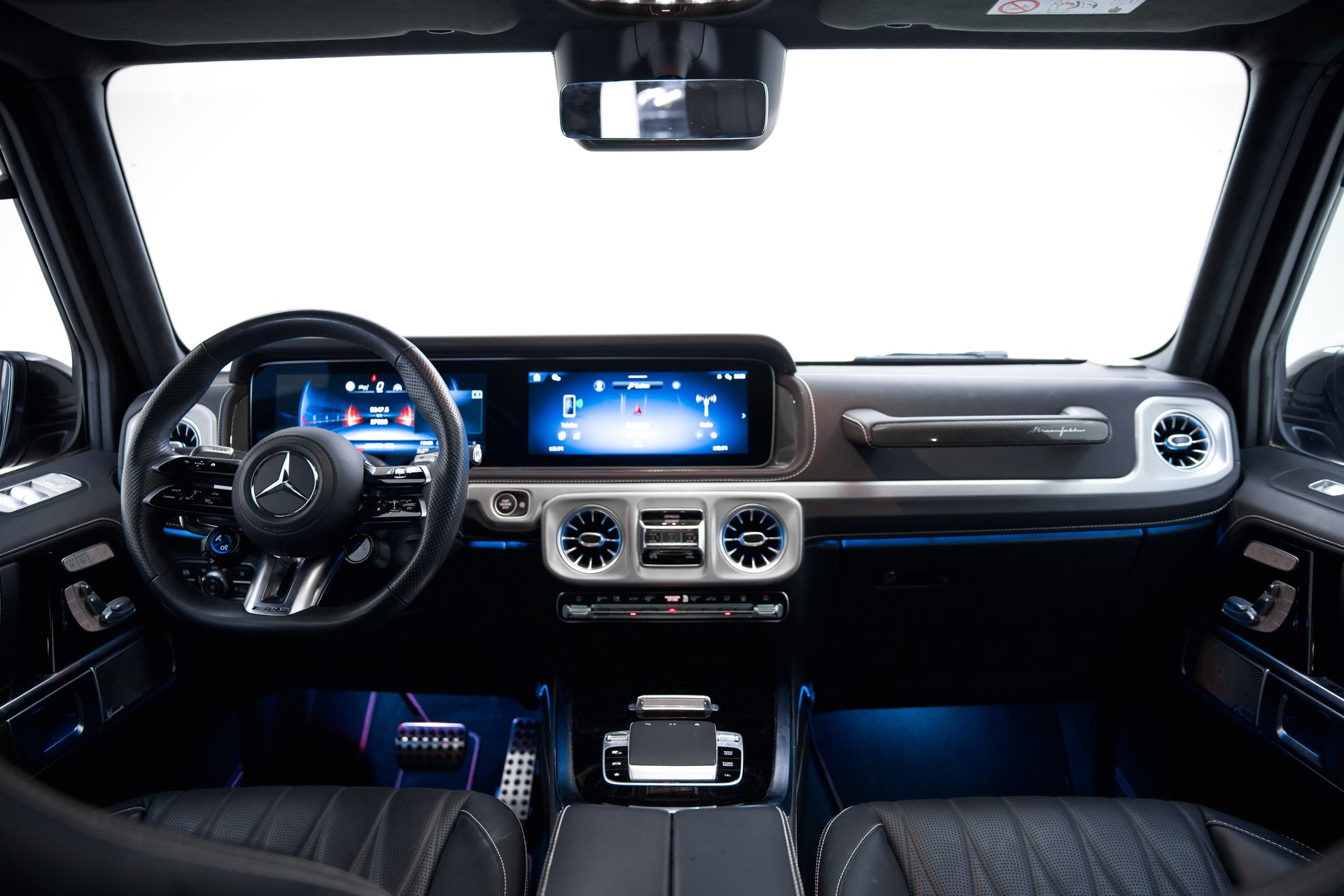 MERCEDES-BENZ G 63 AMG 9G-Tronic-showroom-element-2