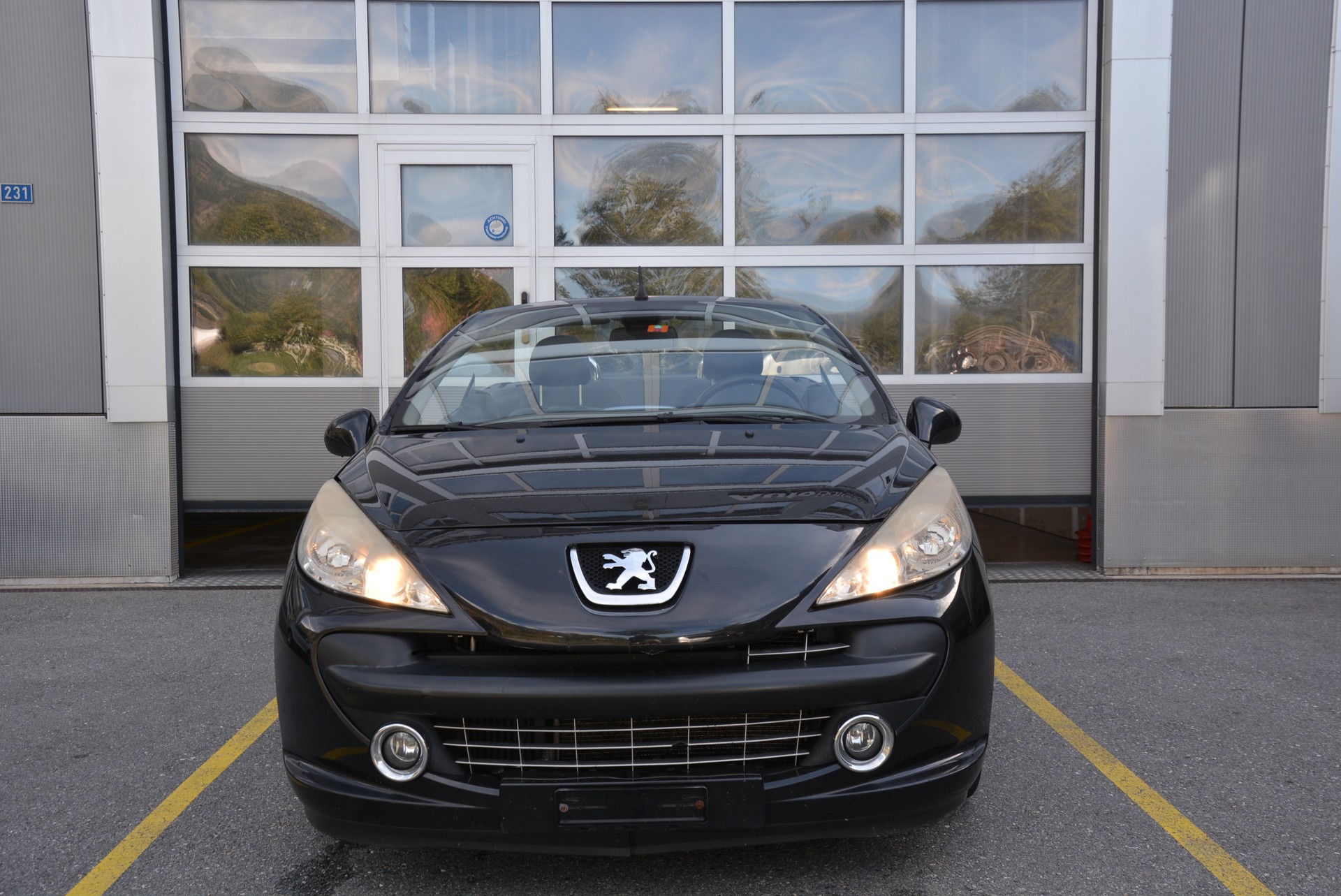 PEUGEOT 207 CC 1.6 16V Turbo Sport-image-1