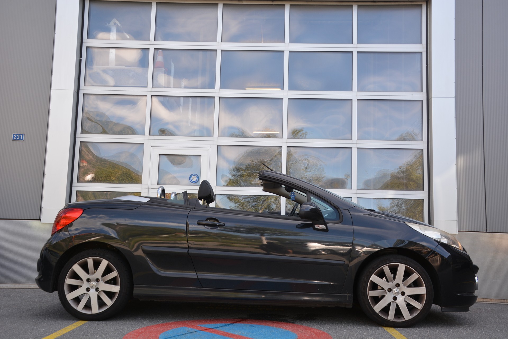 PEUGEOT 207 CC 1.6 16V Turbo Sport-image-3