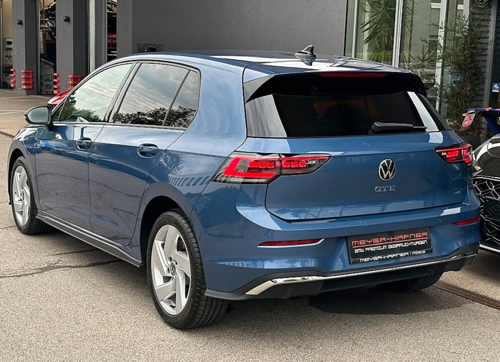VW Golf 1.5 TSI eHYBRID 272PS GTE *** ÜBER 100KM ELEKTRISCHE REICHWEITE ***-showroom-element-1