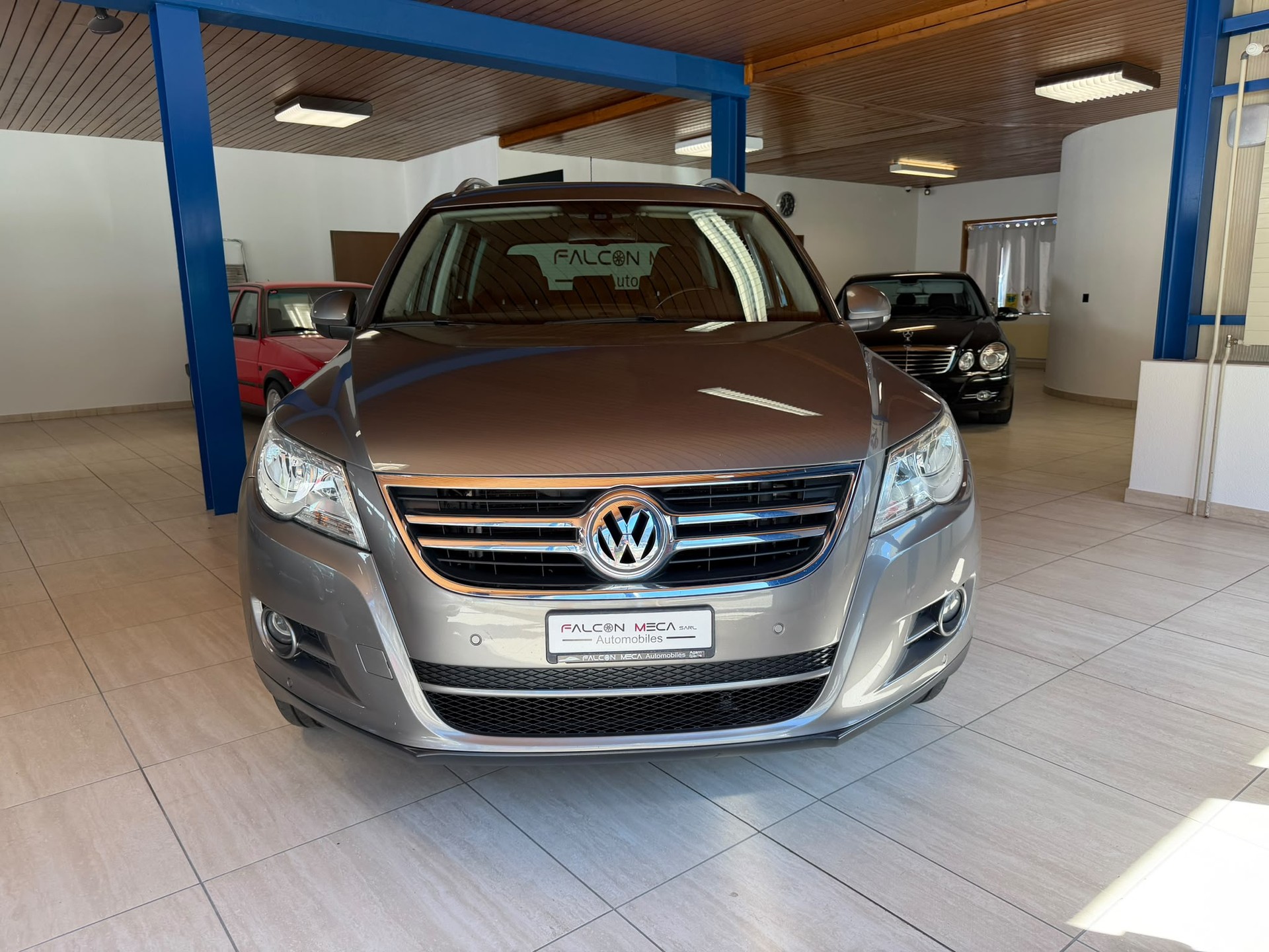 VW Tiguan 2.0 TSI Track&Field Tiptronic-showroom-element-2