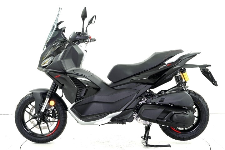 APRILIA SR GT 400 ABS-image-4