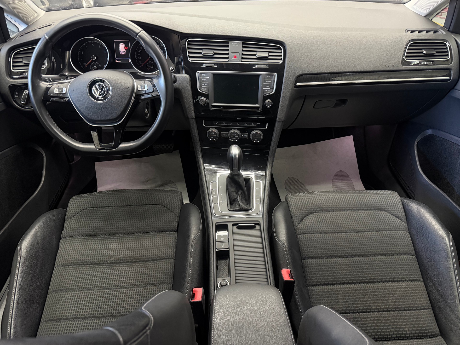 VW Golf Variant 1.4 TSI Comfortline DSG-showroom-element-3