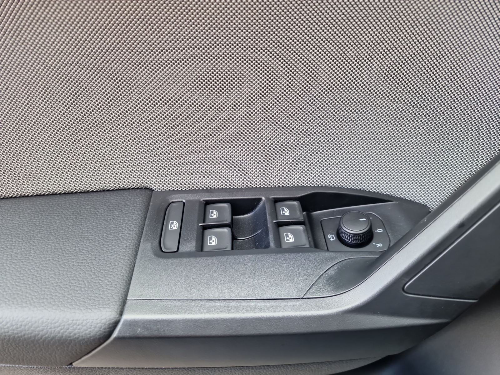 SEAT Ibiza 1.5 Eco TSI FR Panorama 5 Jahre Garantie-image-13