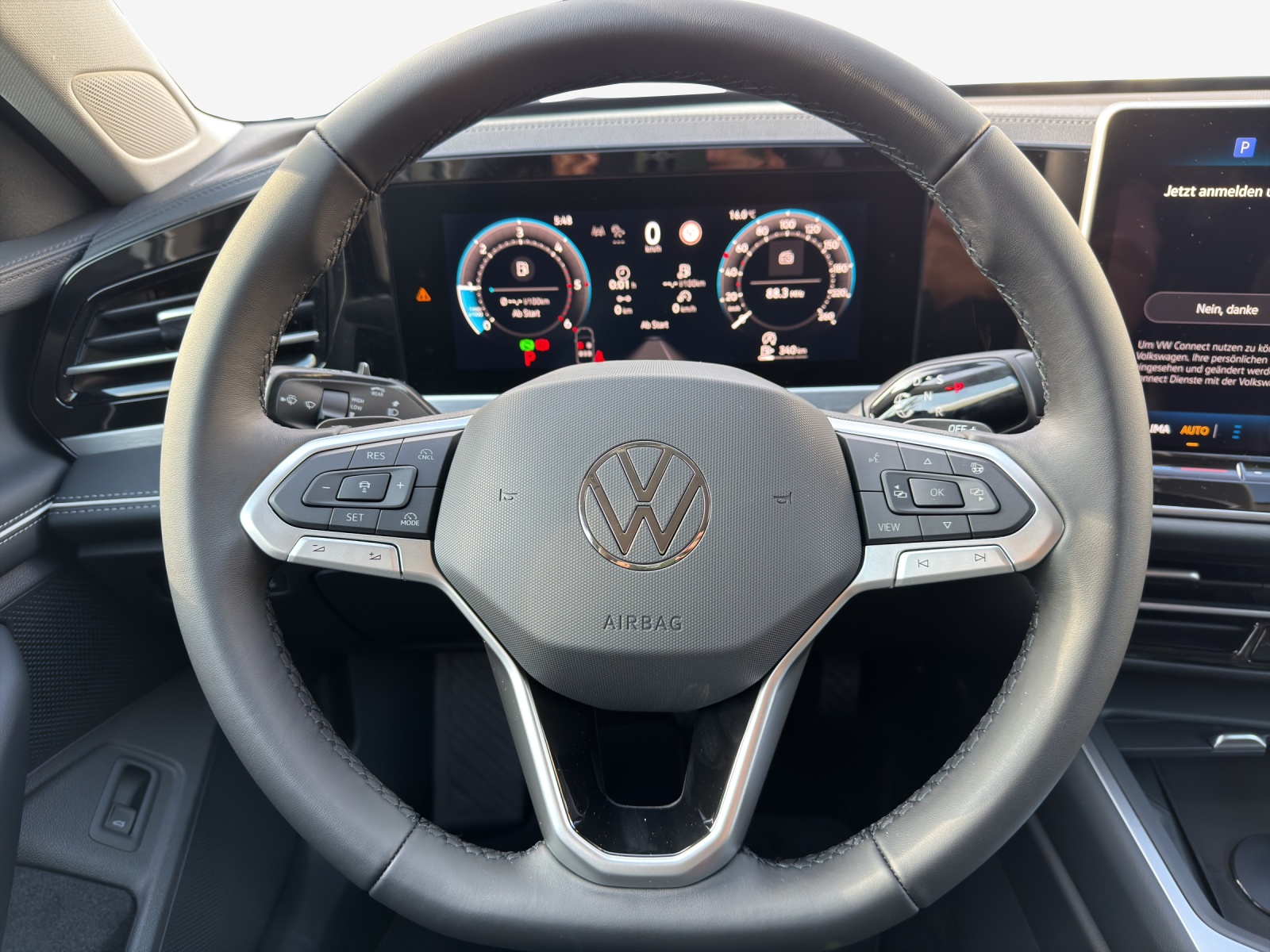 VW Passat Variant 2.0 TDI evo Business DSG-image-9