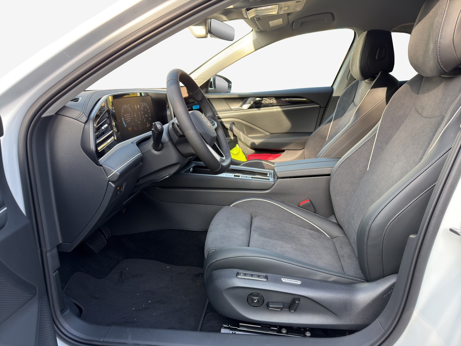 VW Passat Variant 2.0 TDI evo Business DSG-image-7