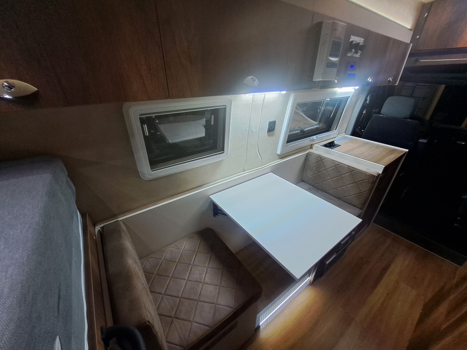RENAULT MASTER CAMPER WOHNMOBIL-image-12