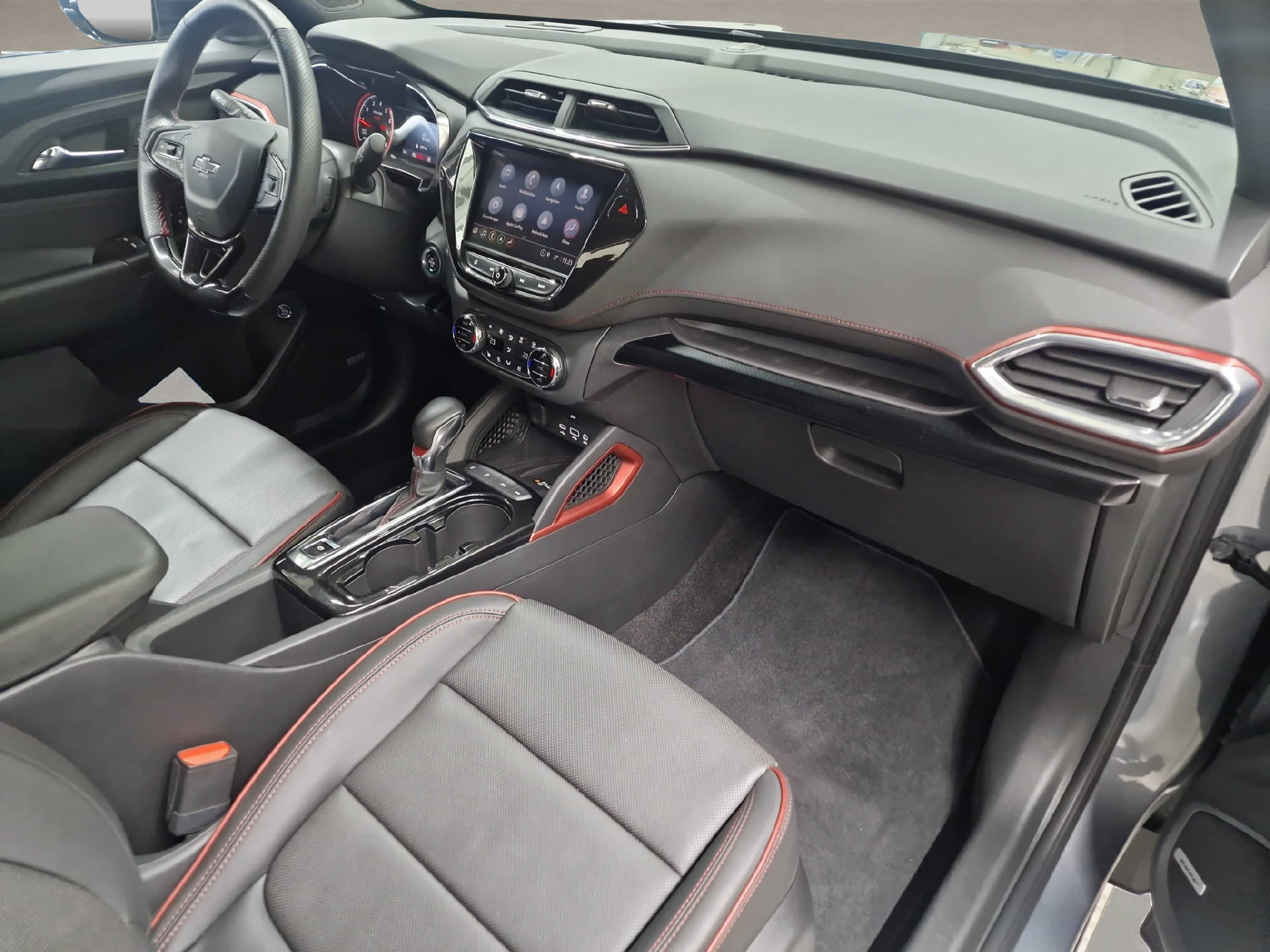 CHEVROLET Trailblazer RS-image-10