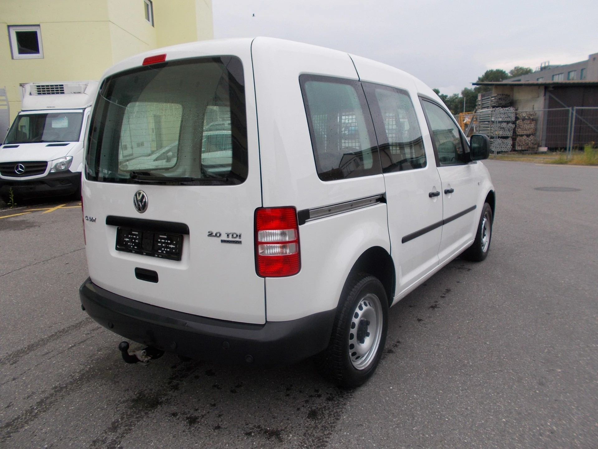 VW Caddy 2.0 TDI 4Motion-image-4