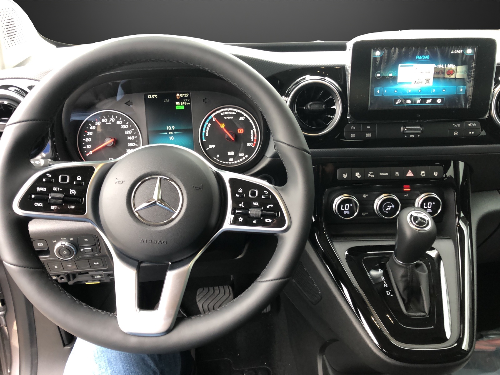 MERCEDES-BENZ EQT 45kWh Premium-image-9