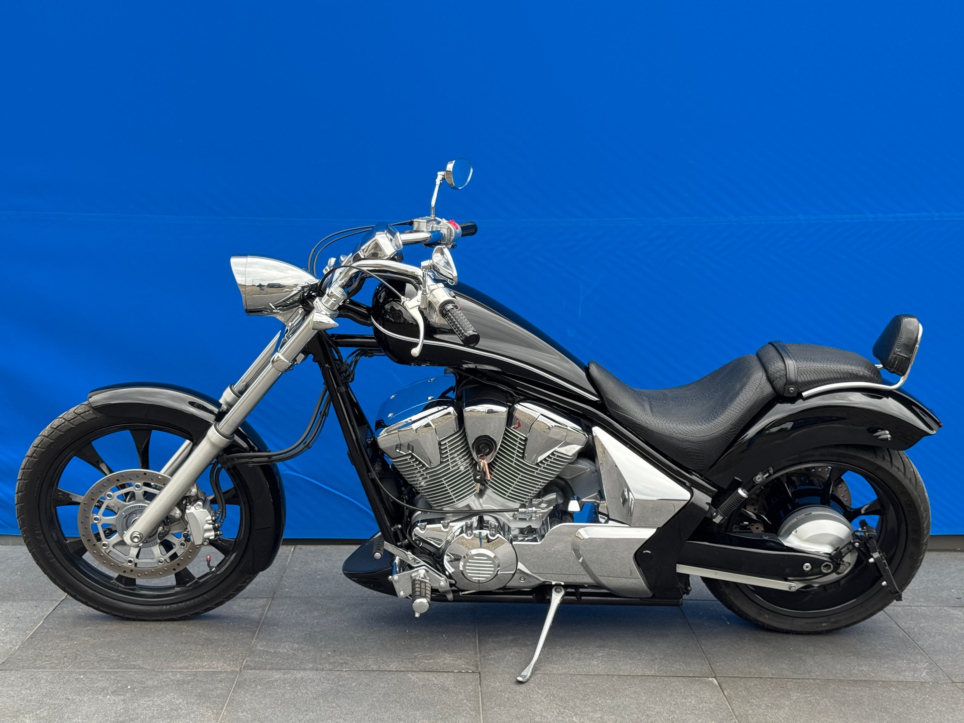 HONDA VT 1300 CX ABS-image-8