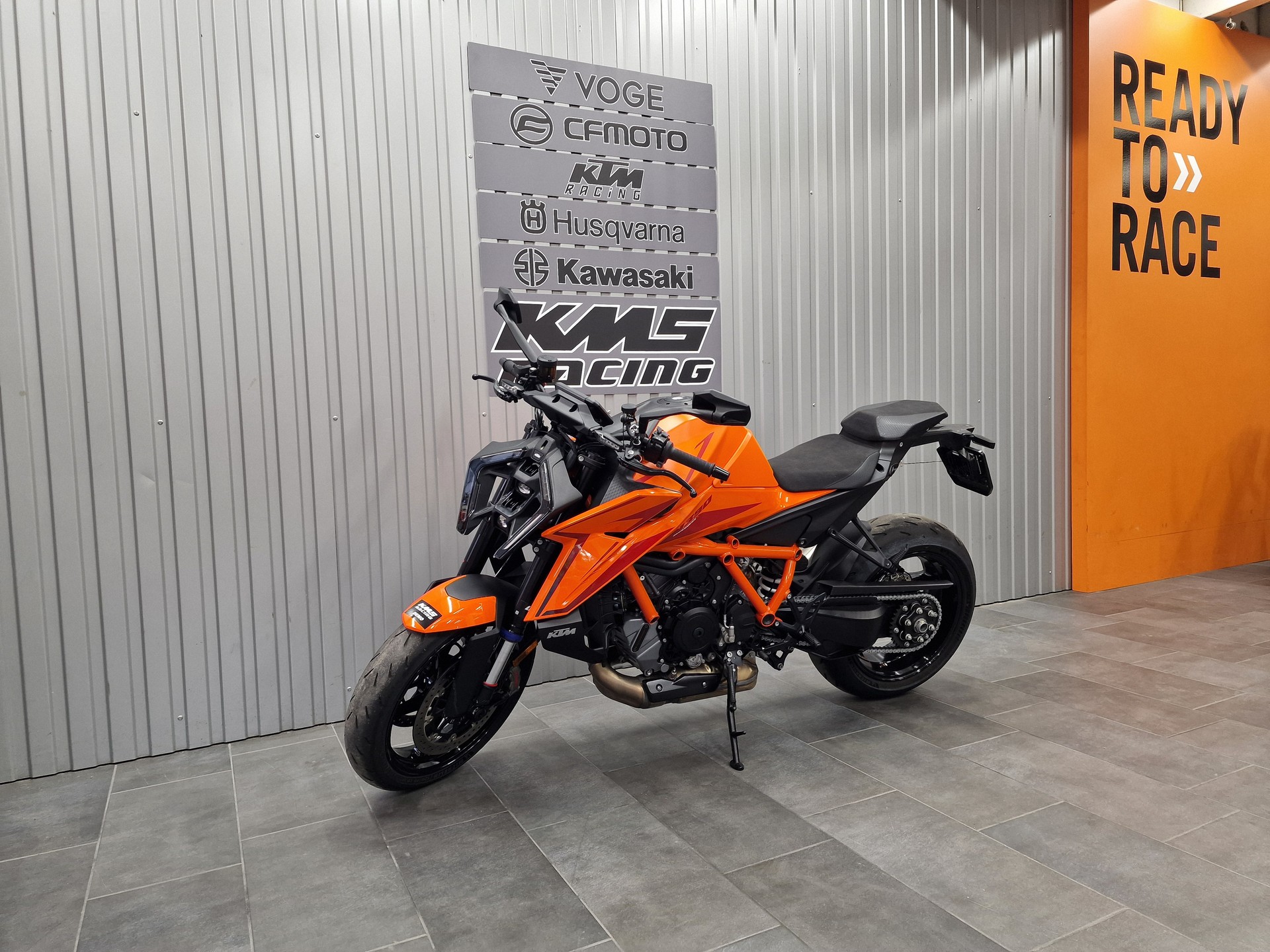 KTM 1390 Super Duke R EVO-image-3