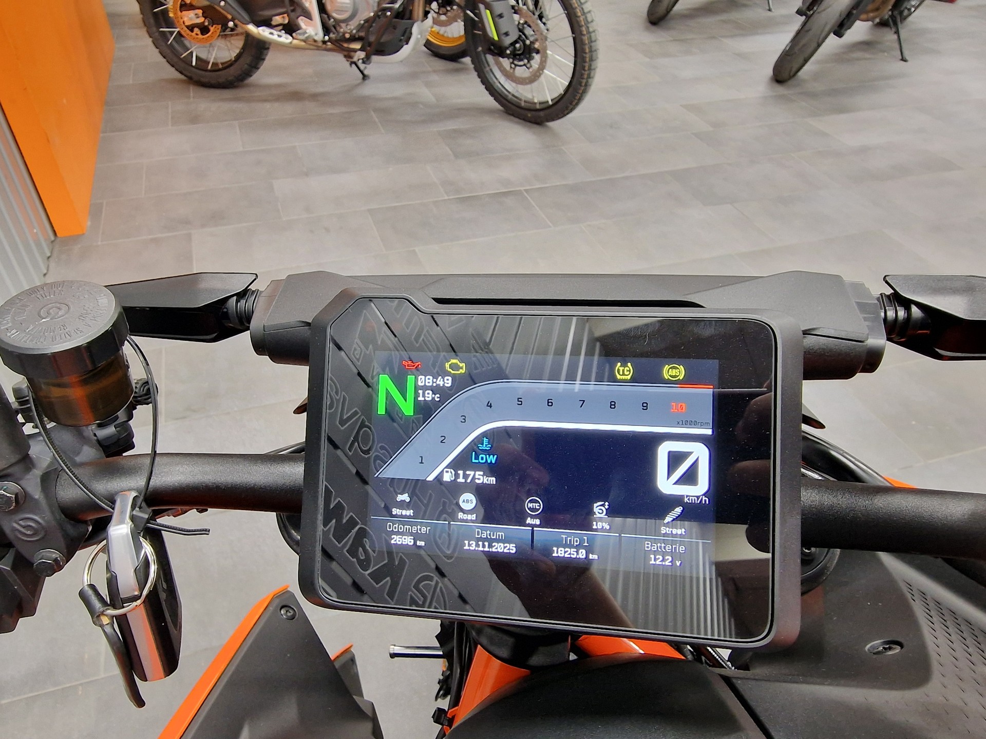 KTM 1390 Super Duke R EVO-image-6