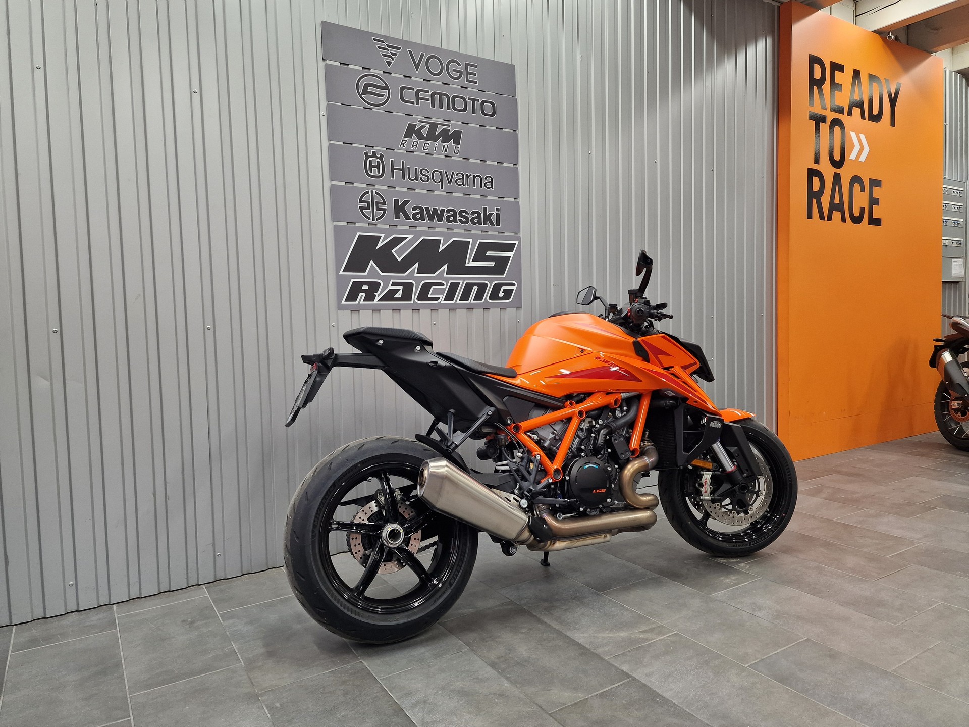 KTM 1390 Super Duke R EVO-image-5