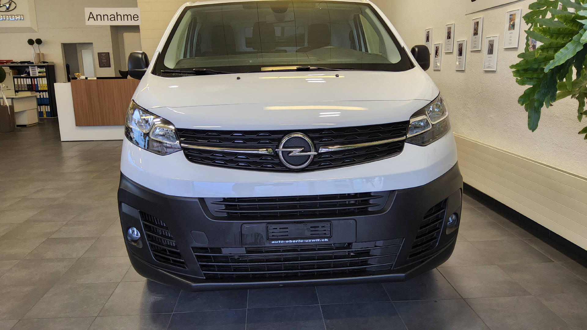 OPEL Vivaro Cargo 2.7 t M 2.0 D 144 S/S-image-15