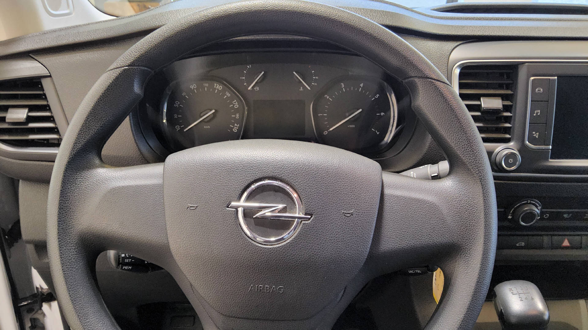 OPEL Vivaro Cargo 2.7 t M 2.0 D 144 S/S-image-18