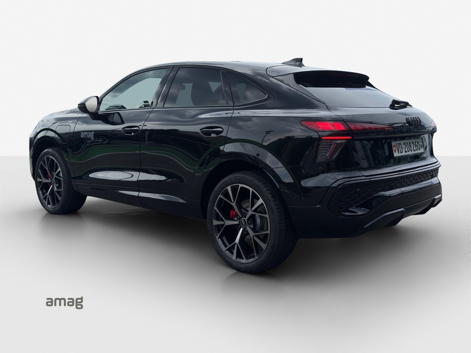 AUDI Q3 Sportback e-hybrid 200 kW S tronig-showroom-element-2