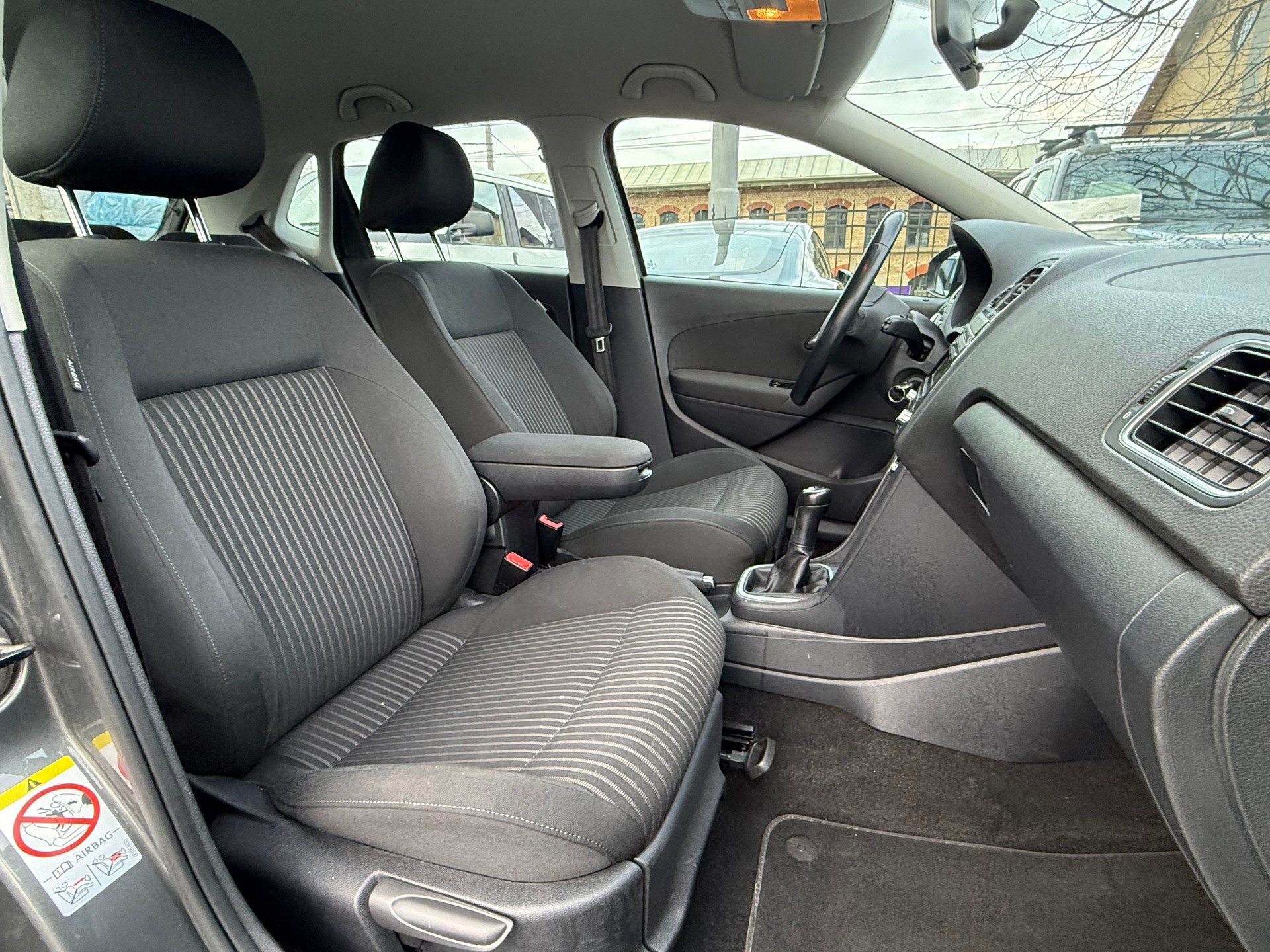 VW Polo 1.2 TSI Comfortline-image-12