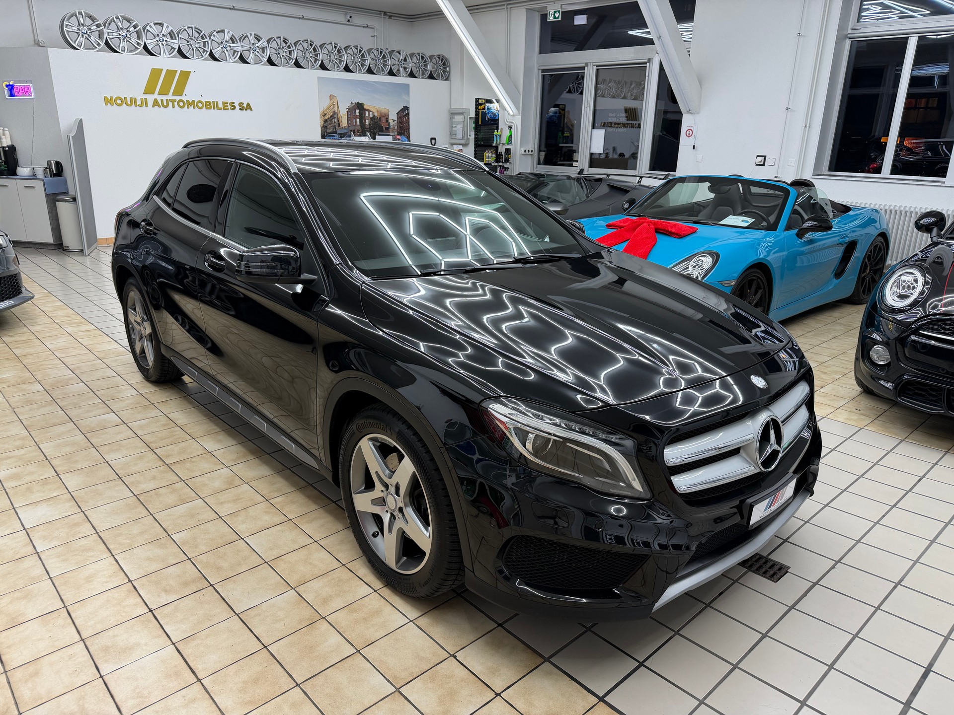 MERCEDES-BENZ GLA 250 AMG Line 7G-DCT-image-6