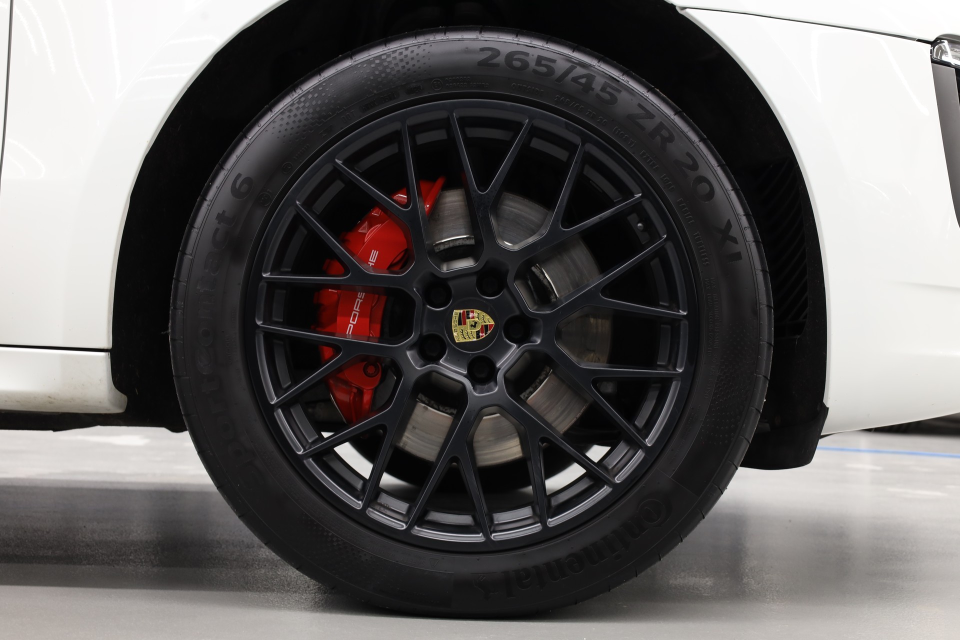 PORSCHE Macan 3.0 V6 GTS-image-9