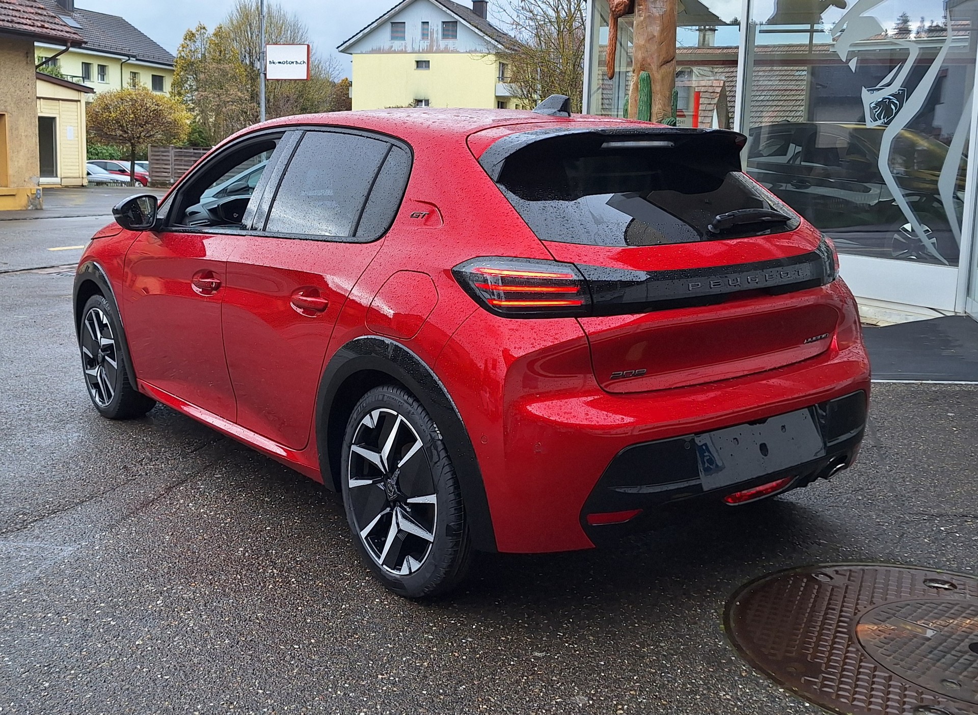 PEUGEOT 208 1.2 MHEV Allure Helvetia (443)-image-15