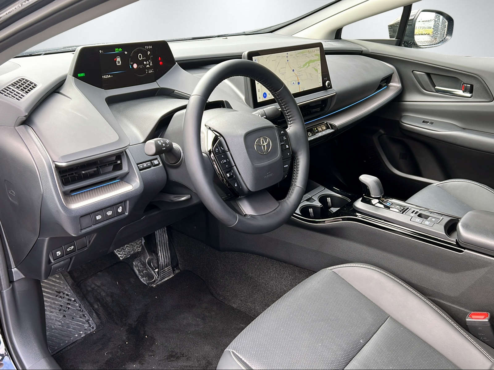 TOYOTA Prius 2.0 Plug-In-Hybrid Premium-image-13