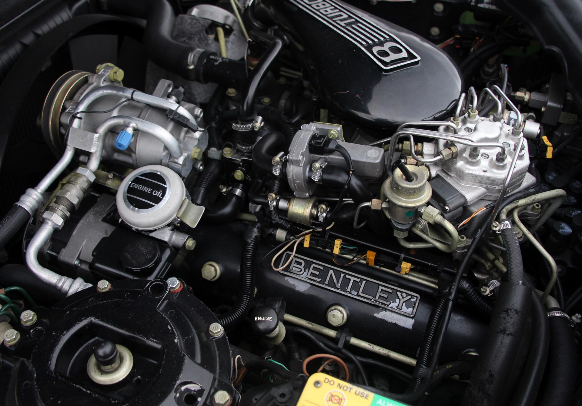 BENTLEY Turbo R LWB-image-15