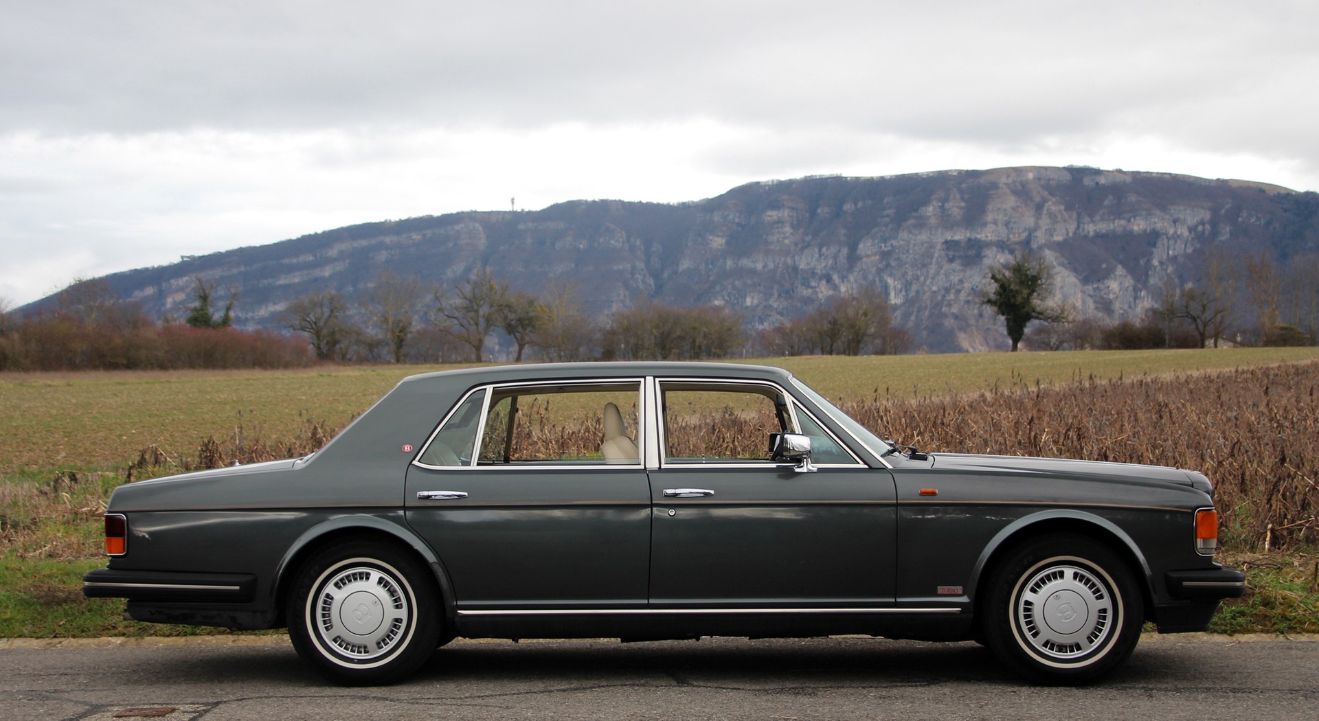 BENTLEY Turbo R LWB-image-21