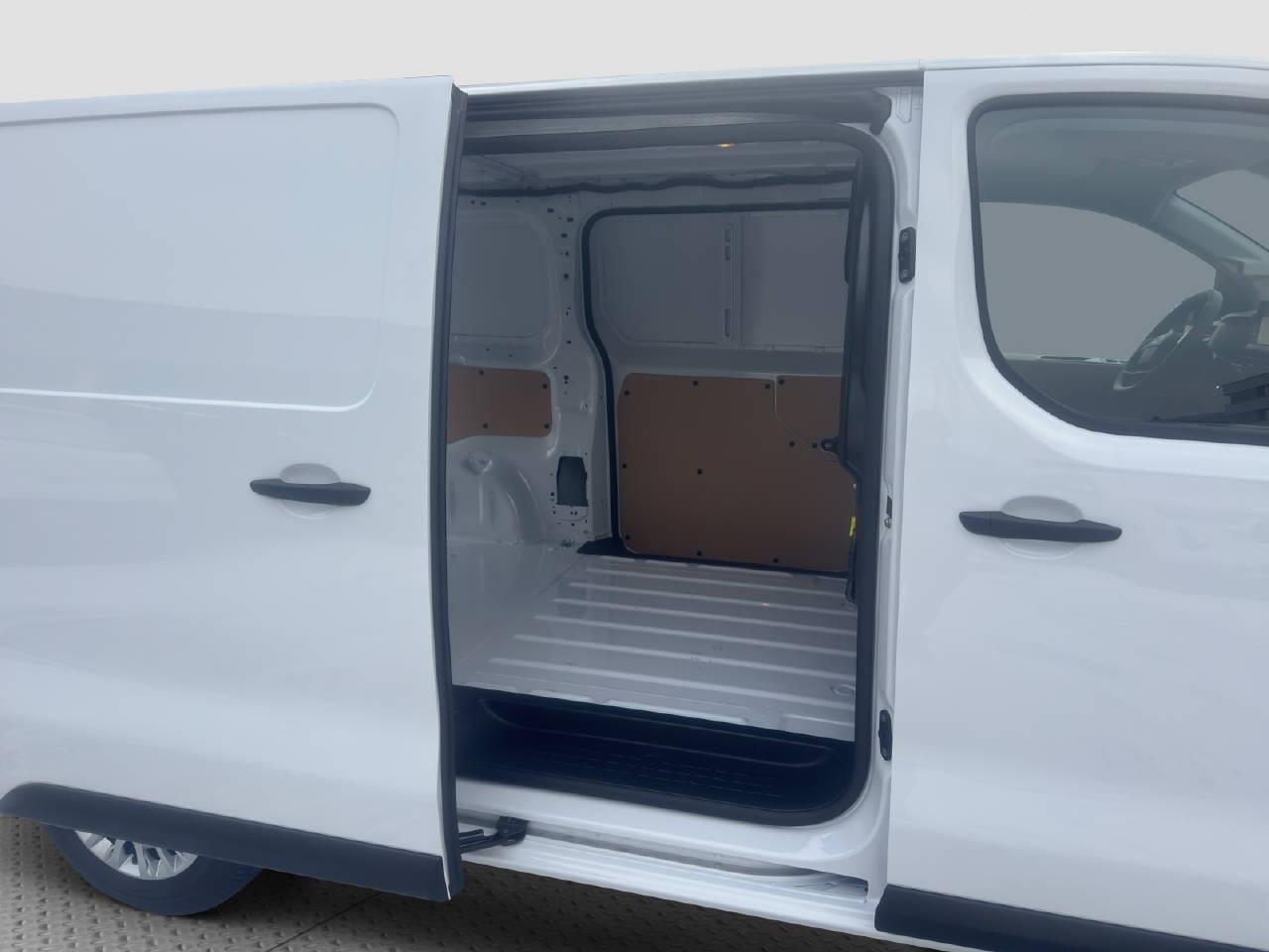 TOYOTA PROACE Van L2 2.2 D Advanced-image-9