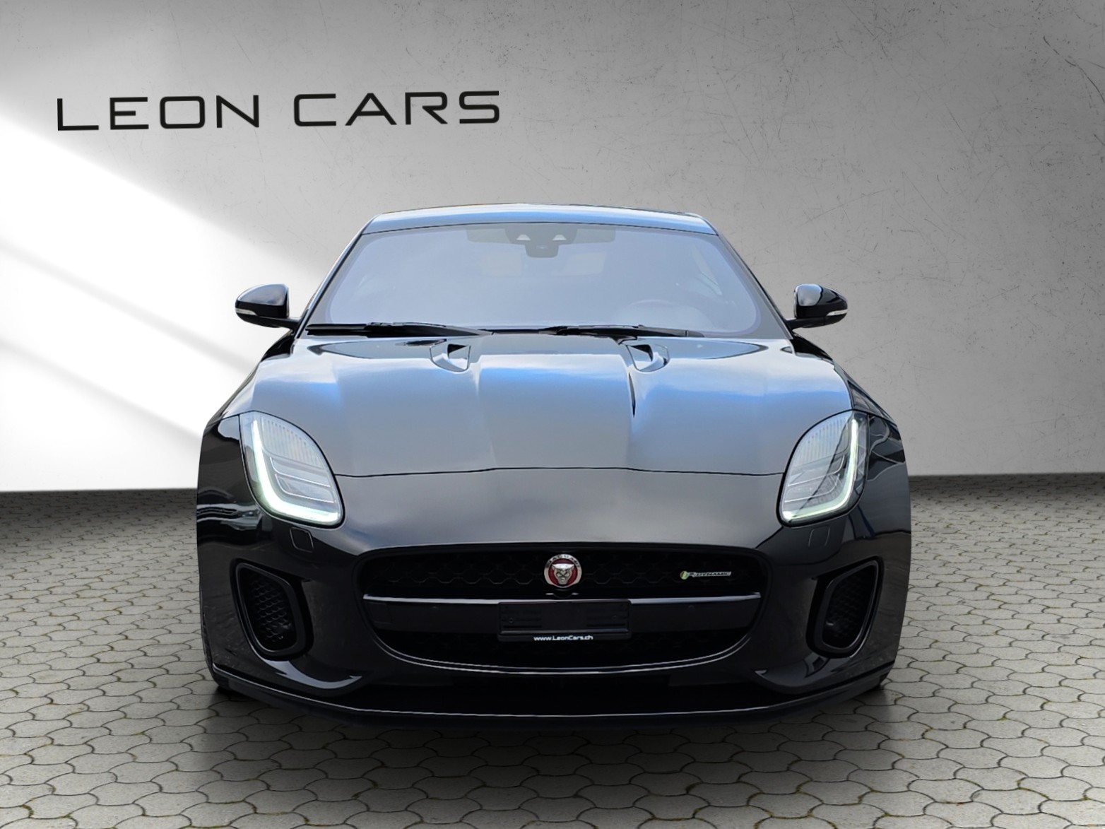 JAGUAR F-Type 2.0 I4 R-Dynamic Automatik-image-4