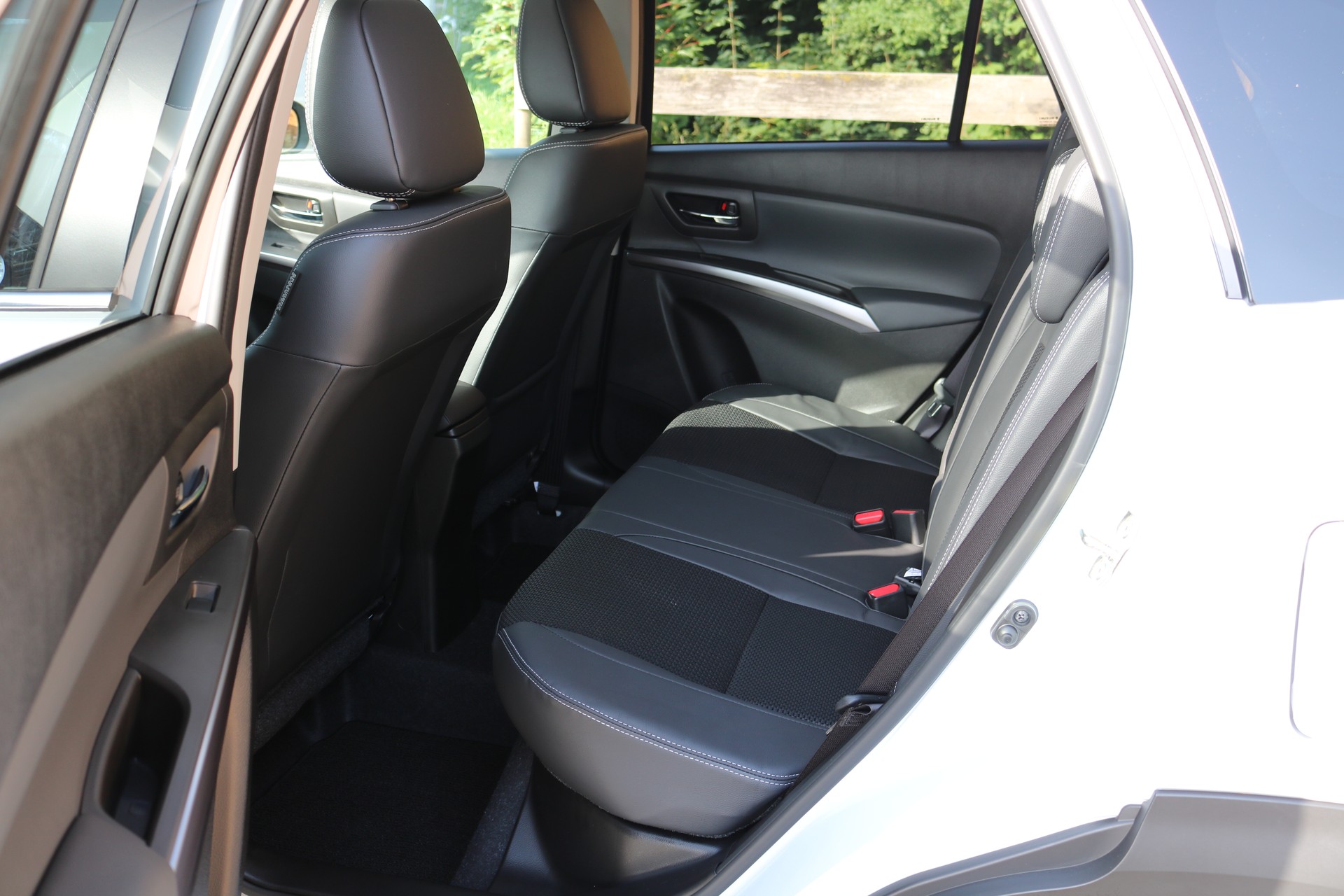 SUZUKI S-Cross 1.4T Compact Top 4WD Automatic-image-14