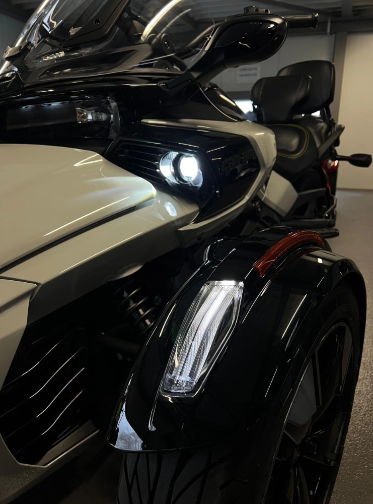 CAN-AM Spyder F3-LTD Special Special Series SE6-image-15