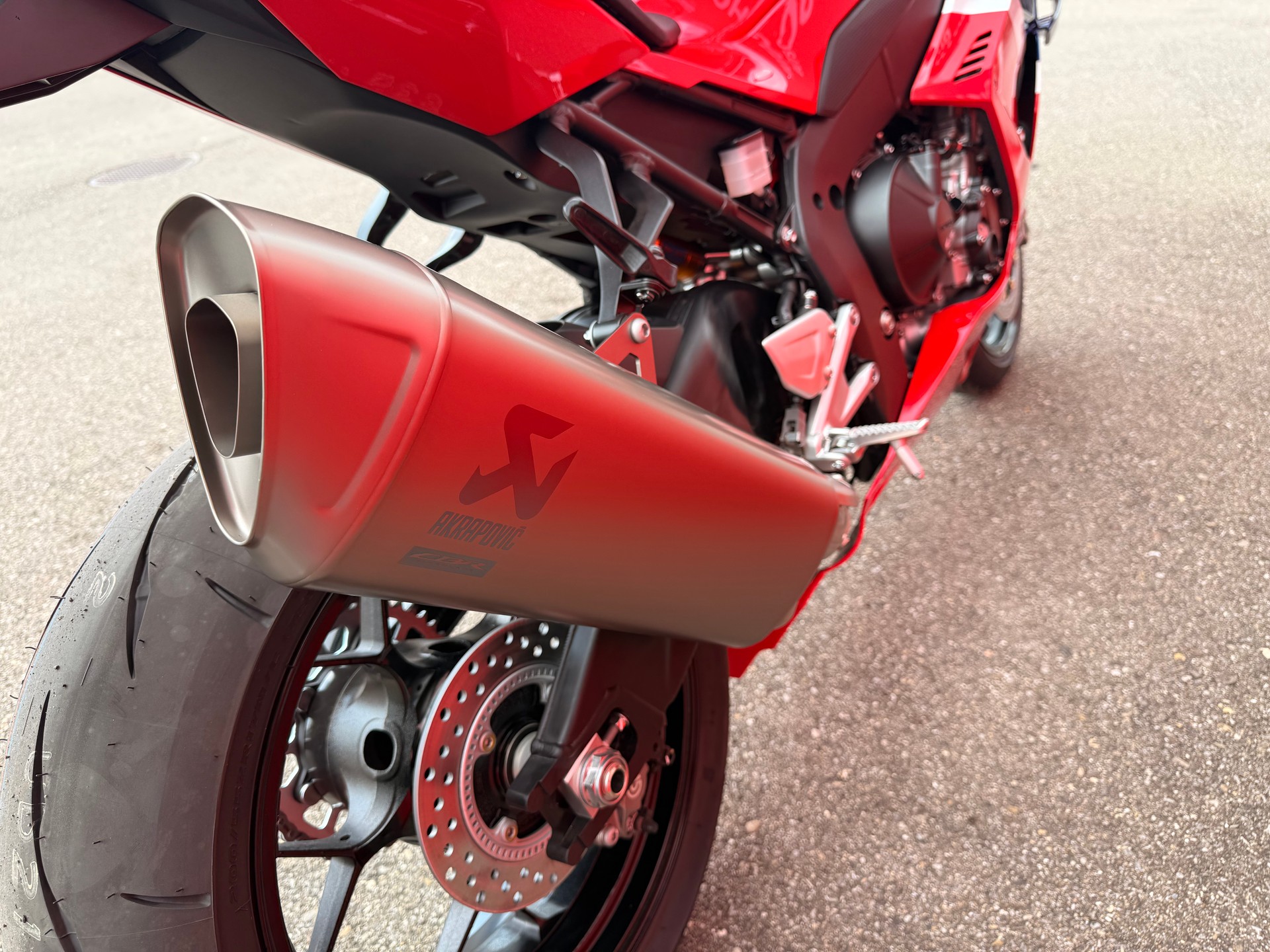 HONDA CBR 1000 RR-R Fireblade SP-image-6