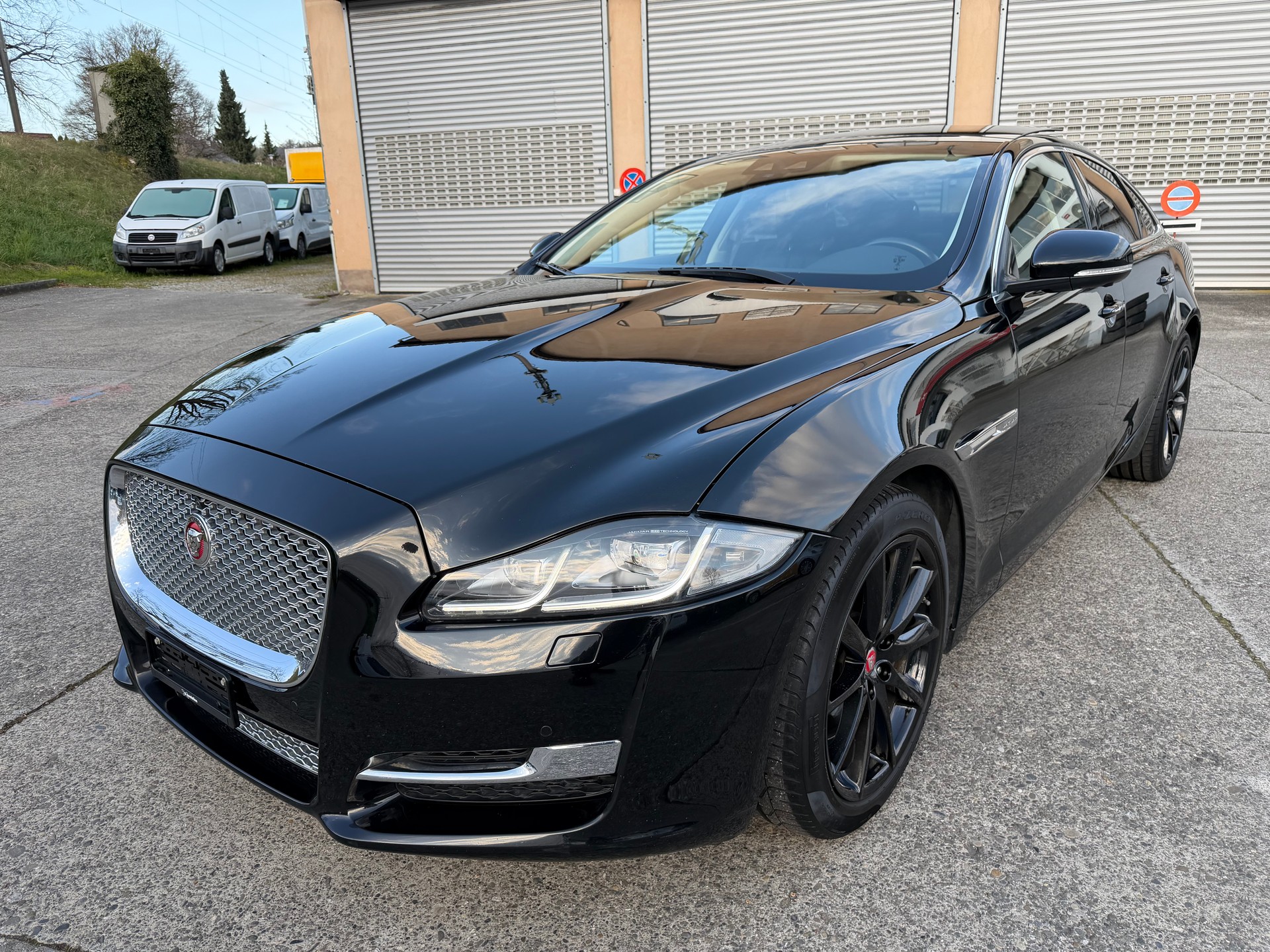 JAGUAR XJ 3.0d Luxury V6 Automatic