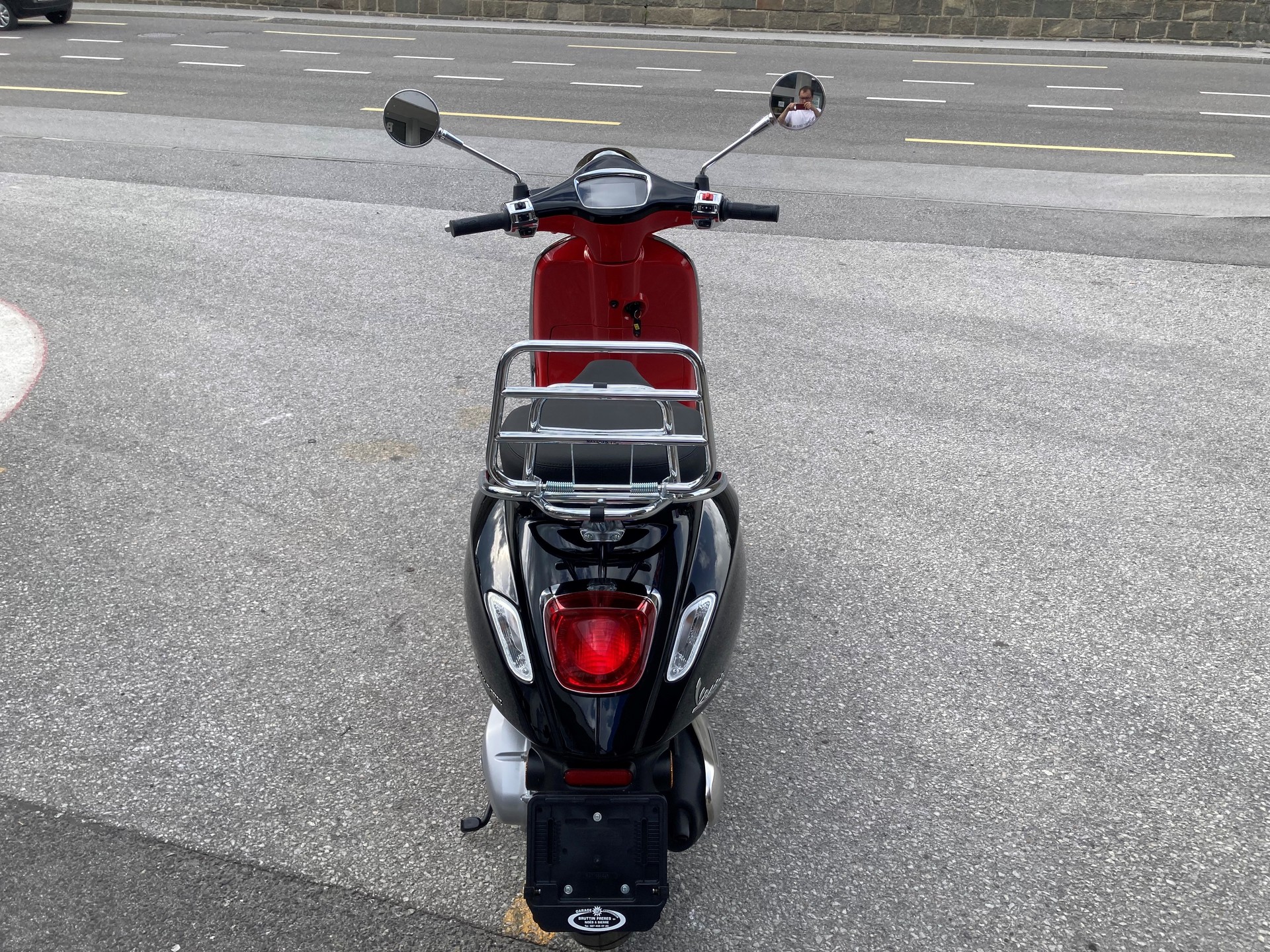 PIAGGIO Vespa 125 Primavera Disney Mickey Mouse Edition-image-3
