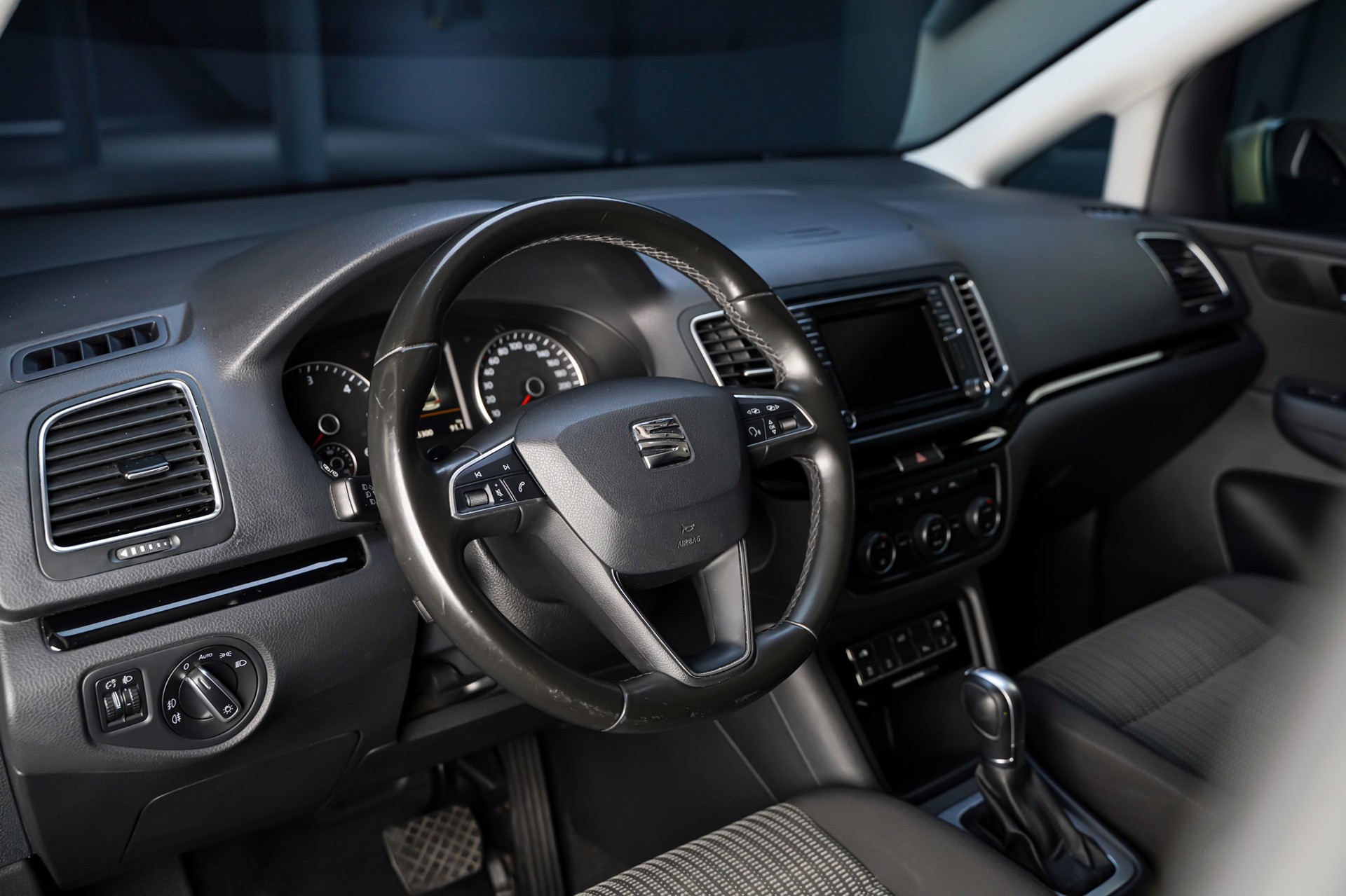SEAT Alhambra 2.0 TDI Reference DSG 7-Plätzer-image-10