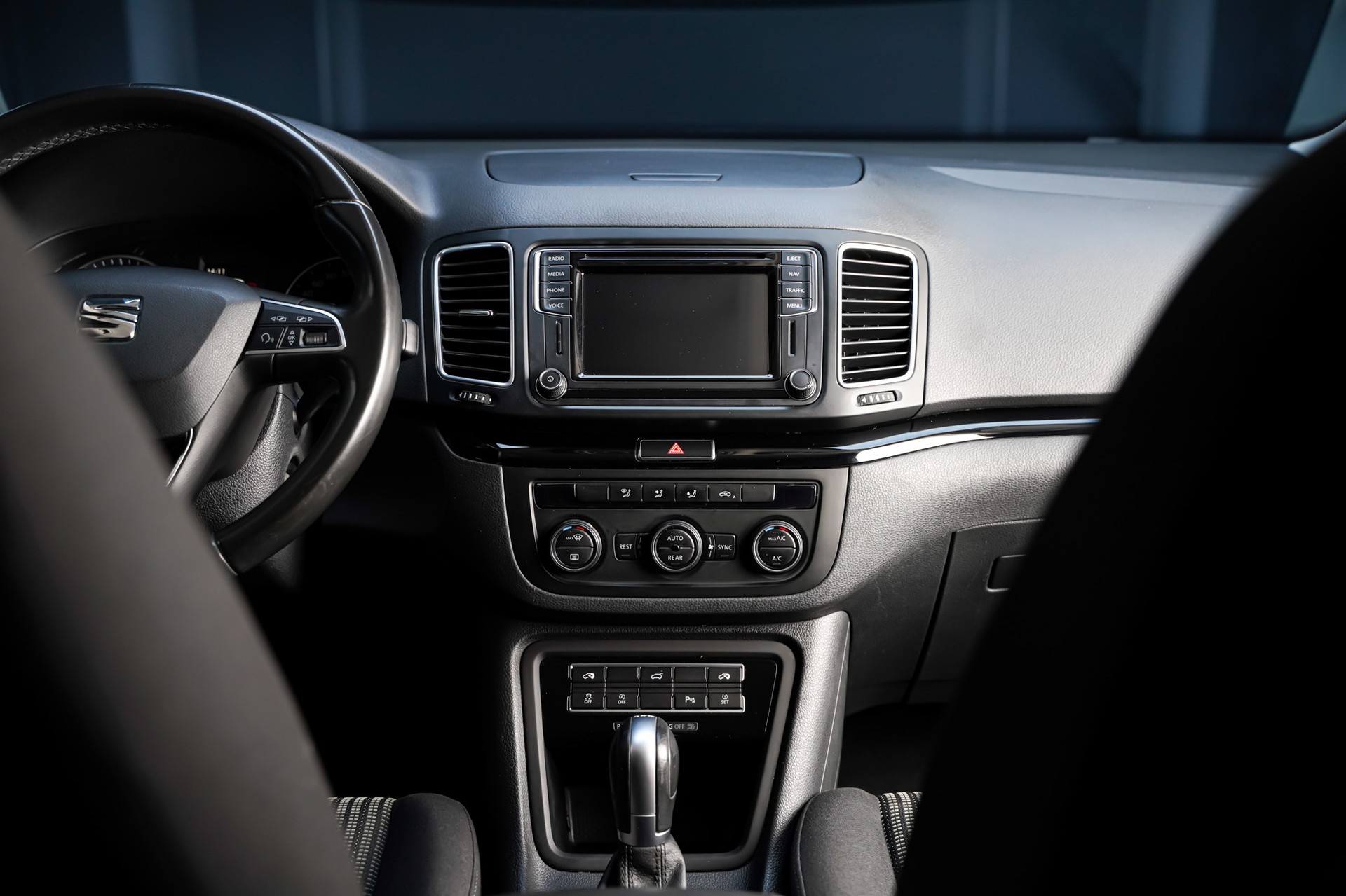 SEAT Alhambra 2.0 TDI Reference DSG 7-Plätzer-image-19