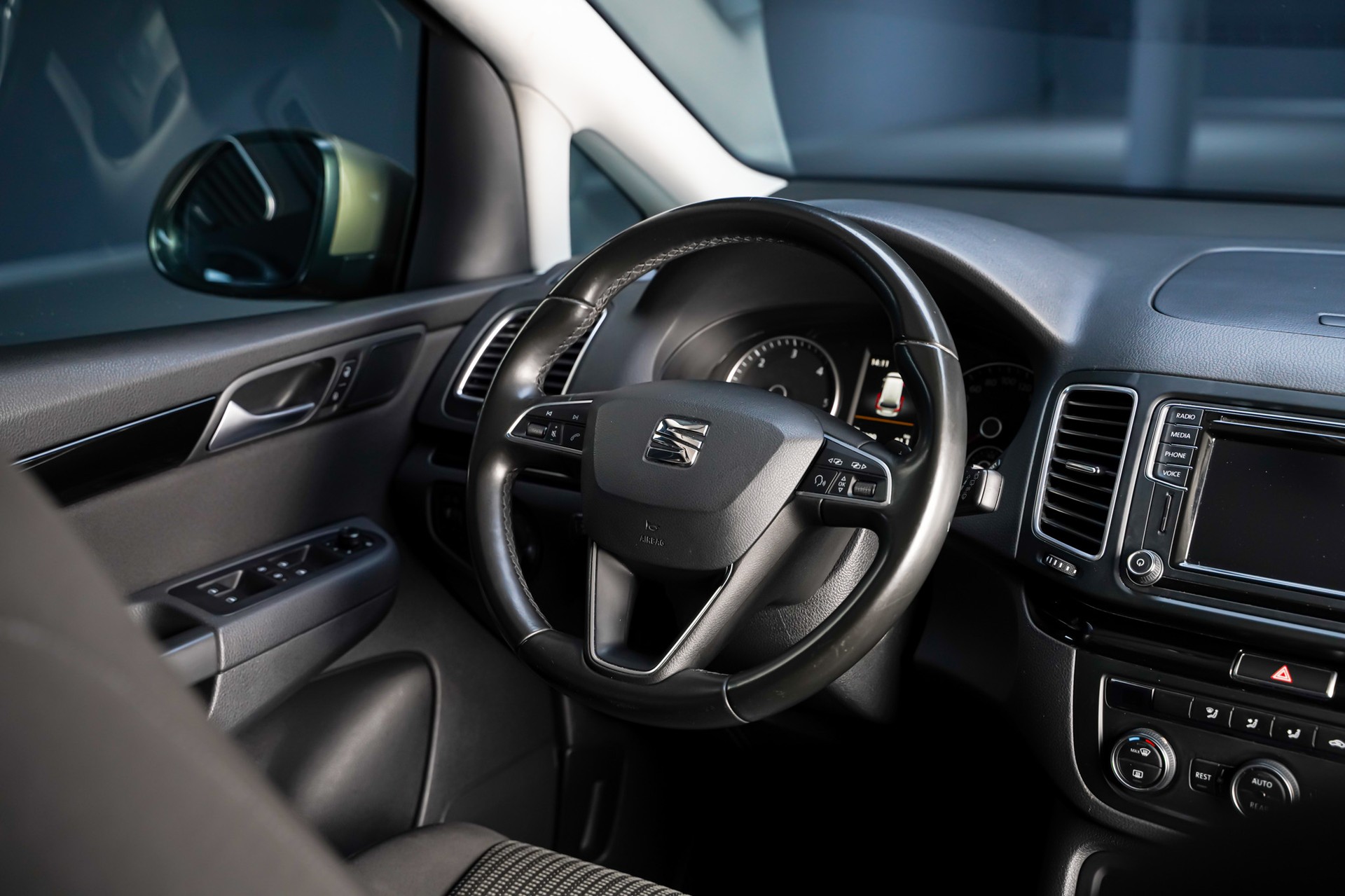 SEAT Alhambra 2.0 TDI Reference DSG 7-Plätzer-image-18