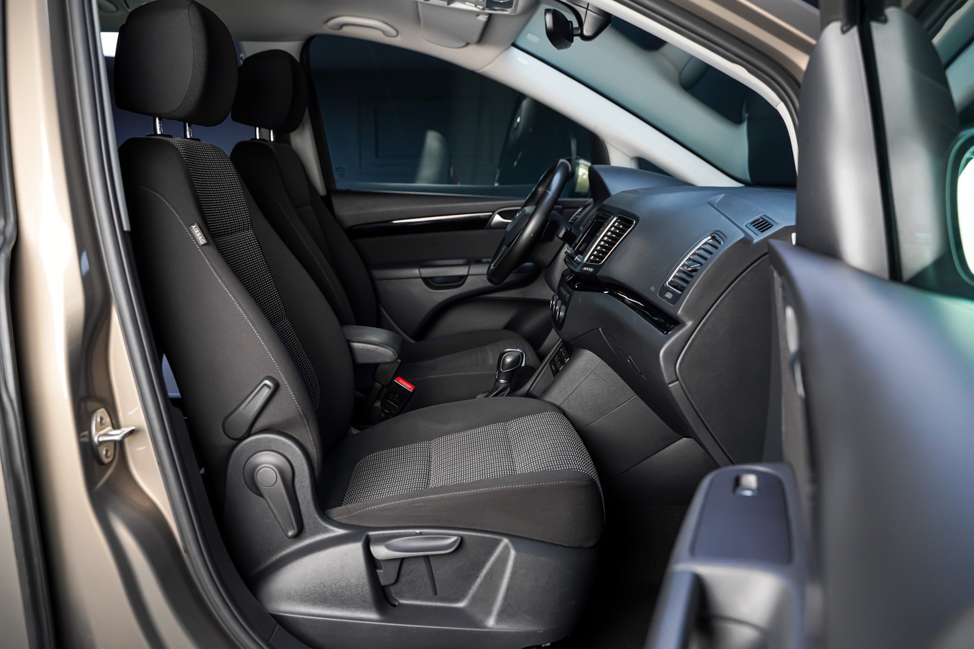 SEAT Alhambra 2.0 TDI Reference DSG 7-Plätzer-image-16