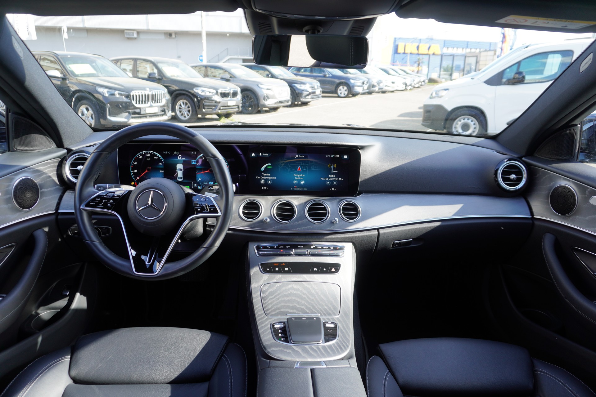 MERCEDES-BENZ E 200 4Matic Avantgarde 9G-Tronic AMG LINE!!!-image-19
