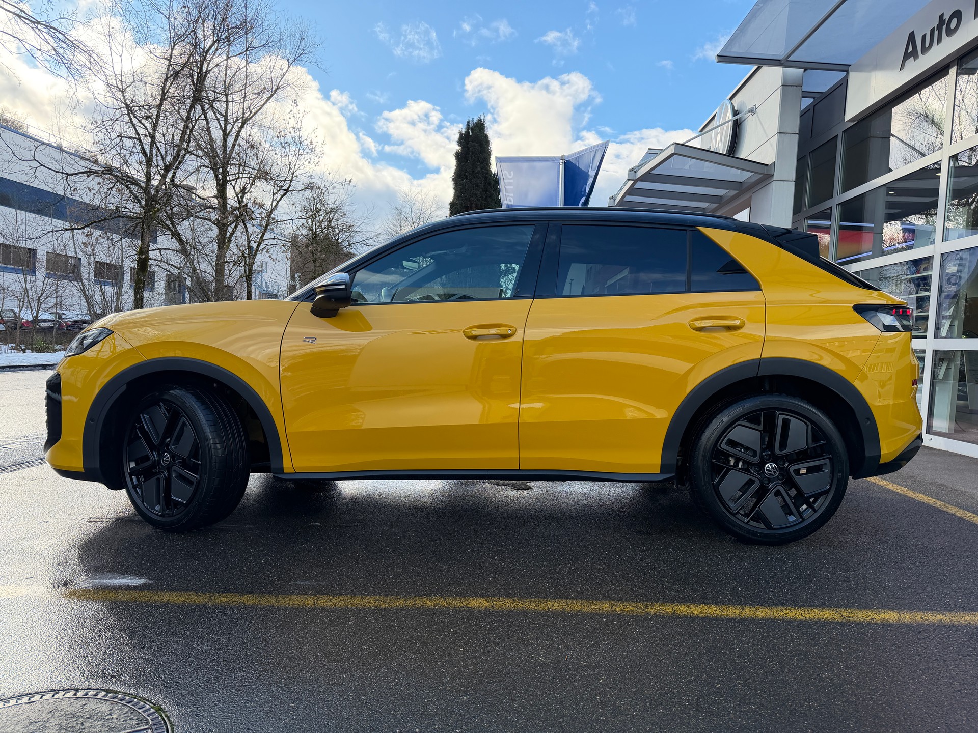 VW T-Roc 1.5 eTSI mHEV R-Line DSG-showroom-element-3